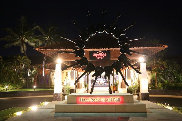 hotel hard rock pada malam hari