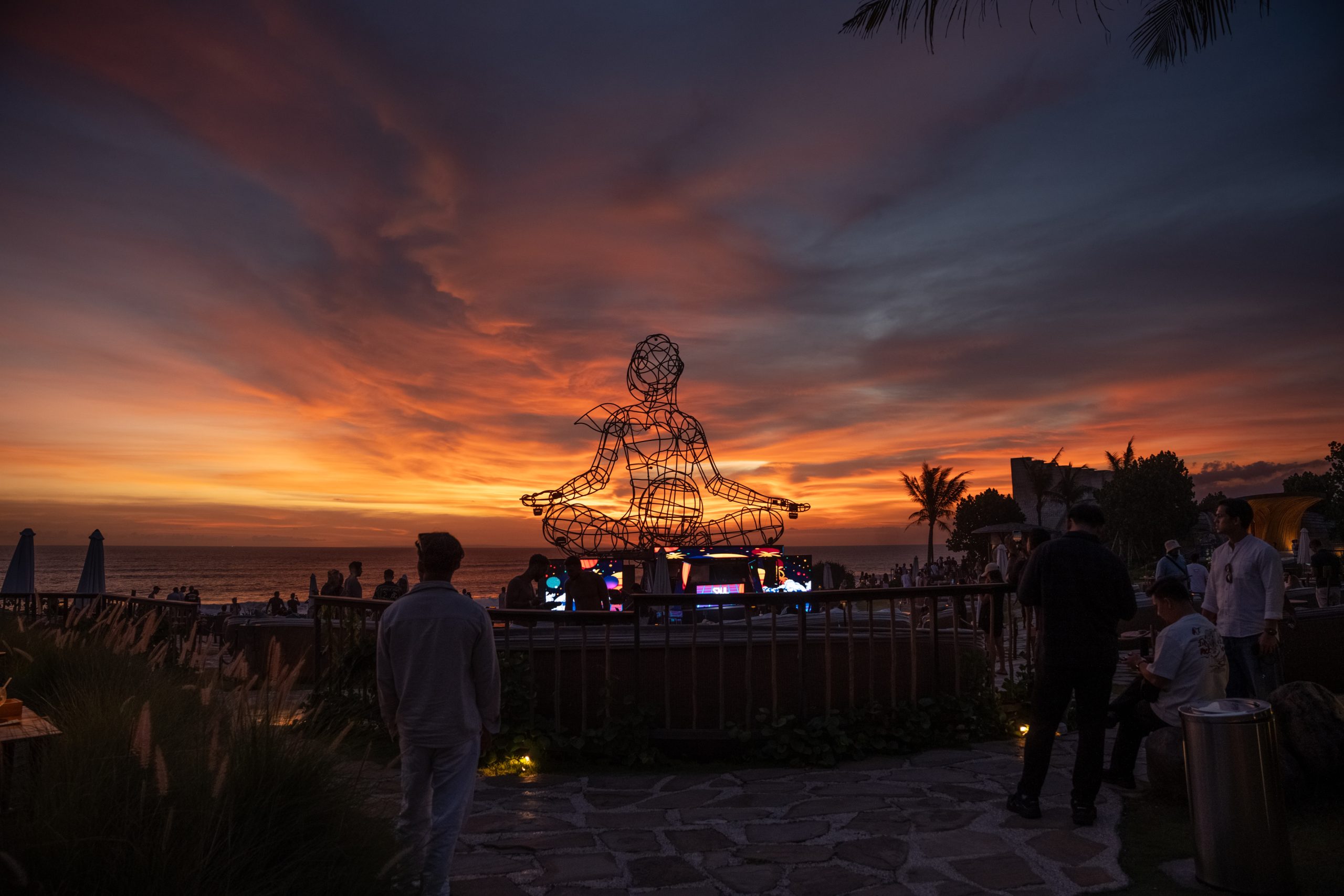 sunset di luna beach club
